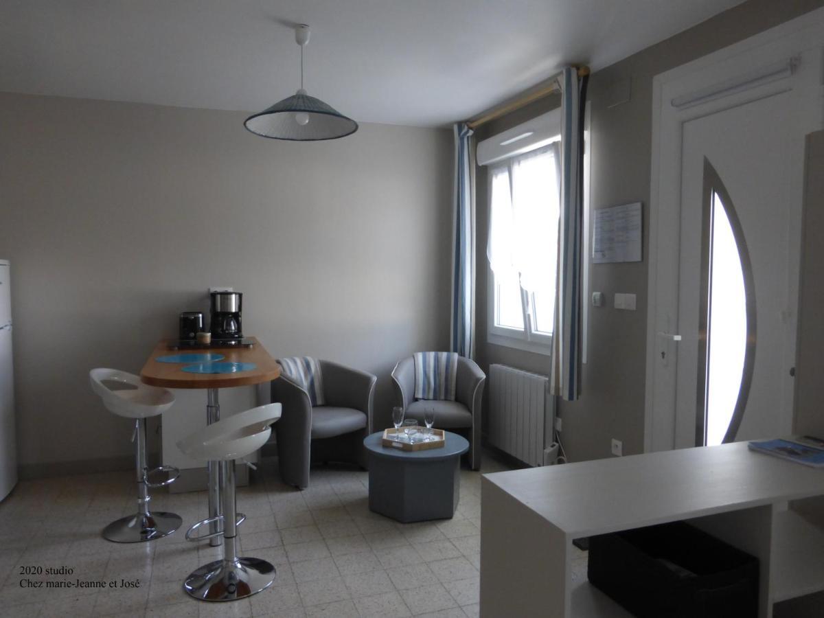 Studio Chez Jose Appartement Albert Buitenkant foto